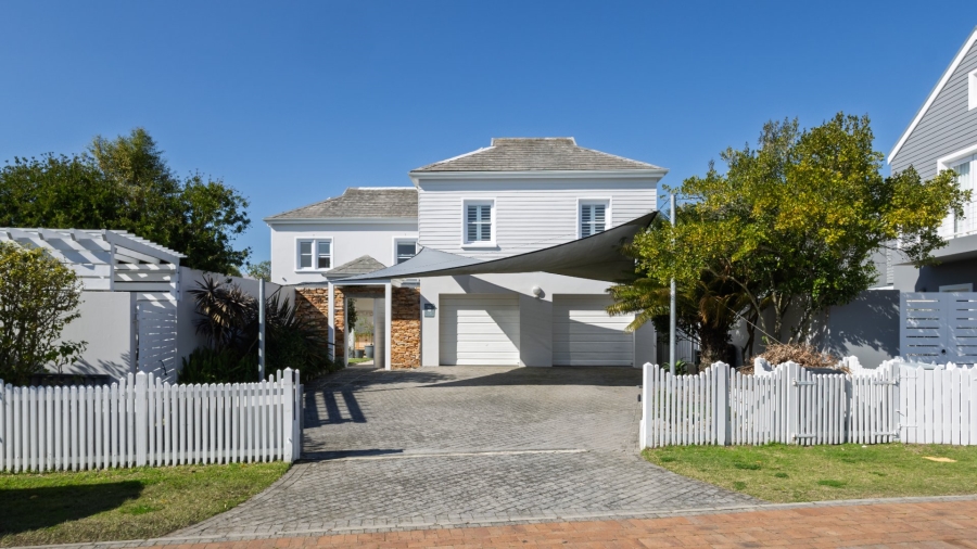 4 Bedroom Property for Sale in Thesen Islands Western Cape